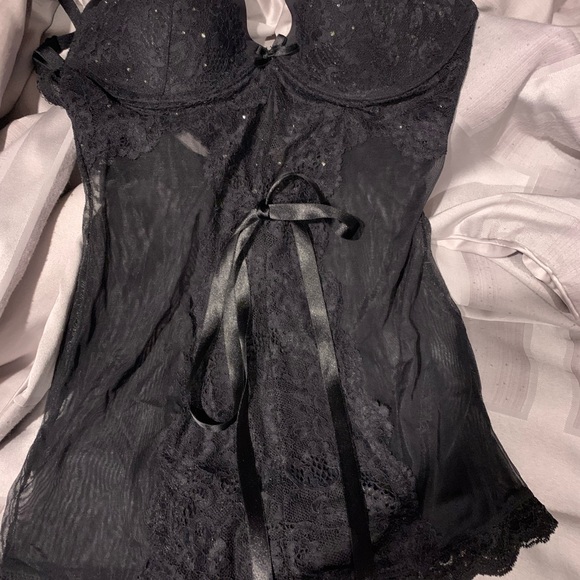 Lingerie - Picture 3 of 3